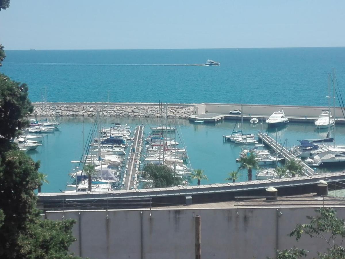 Plan B Apartment Civezza Bagian luar foto